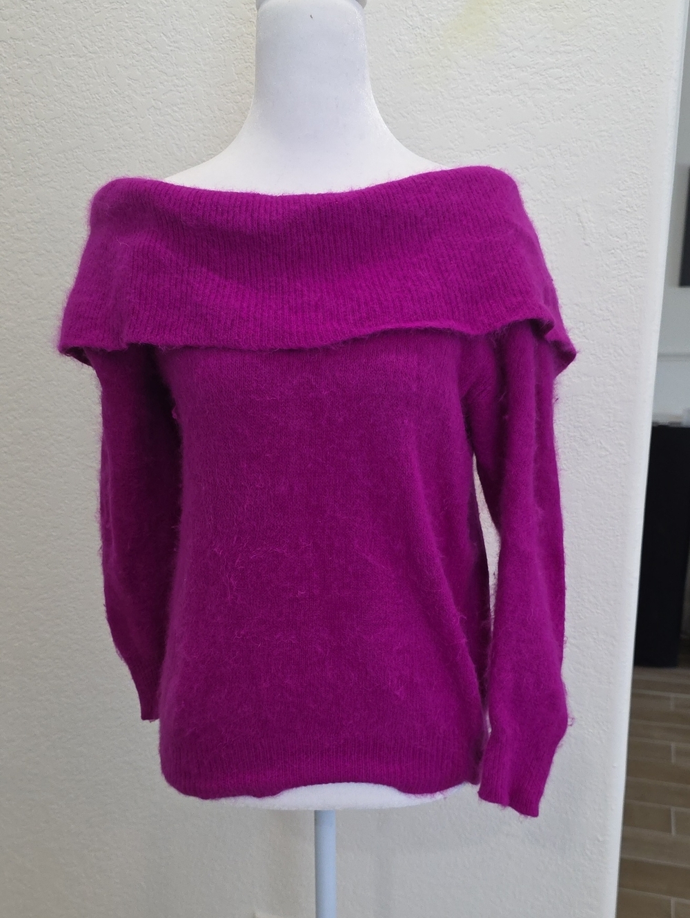 Christina Grant Fuchsia Off-the-Shoulder Fuzzy Sweater
